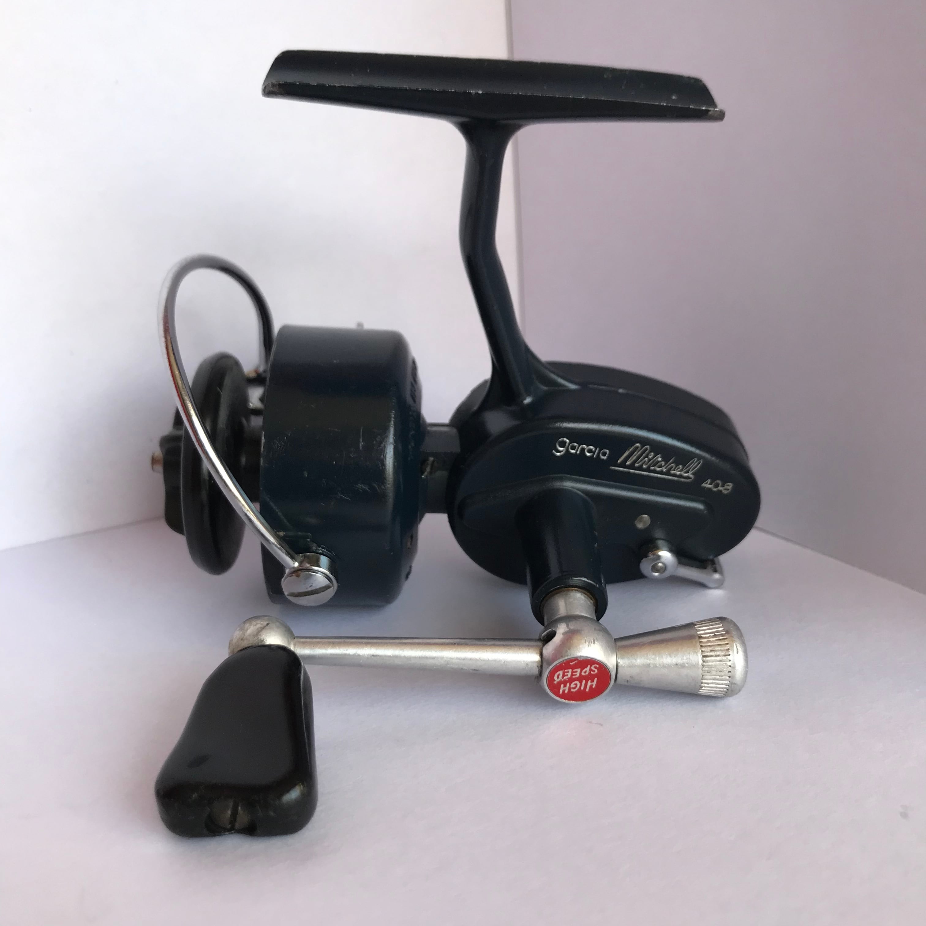  sz0403 Garcia Mitchell 408 Spinning Reel Garcia