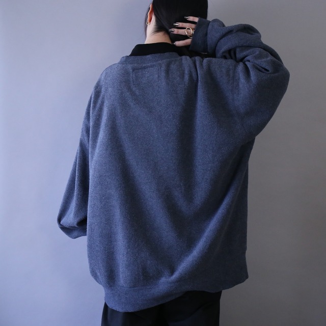 "Champion" 刺繍 front logo design XXL over silhouette fleece pullover