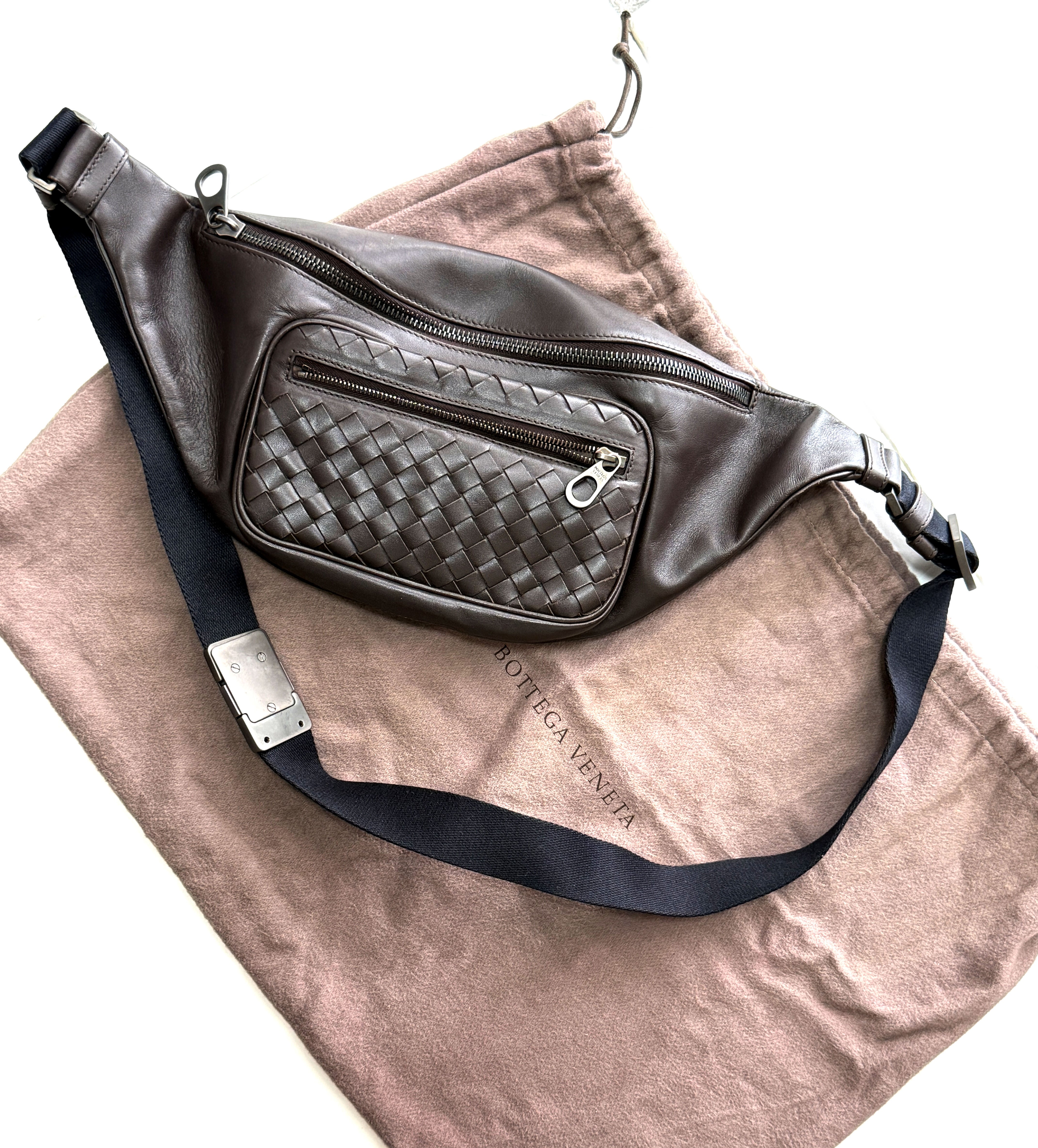 BOTTEGA VENETA ボッテガヴェネタ イントレチャートレザー クロス