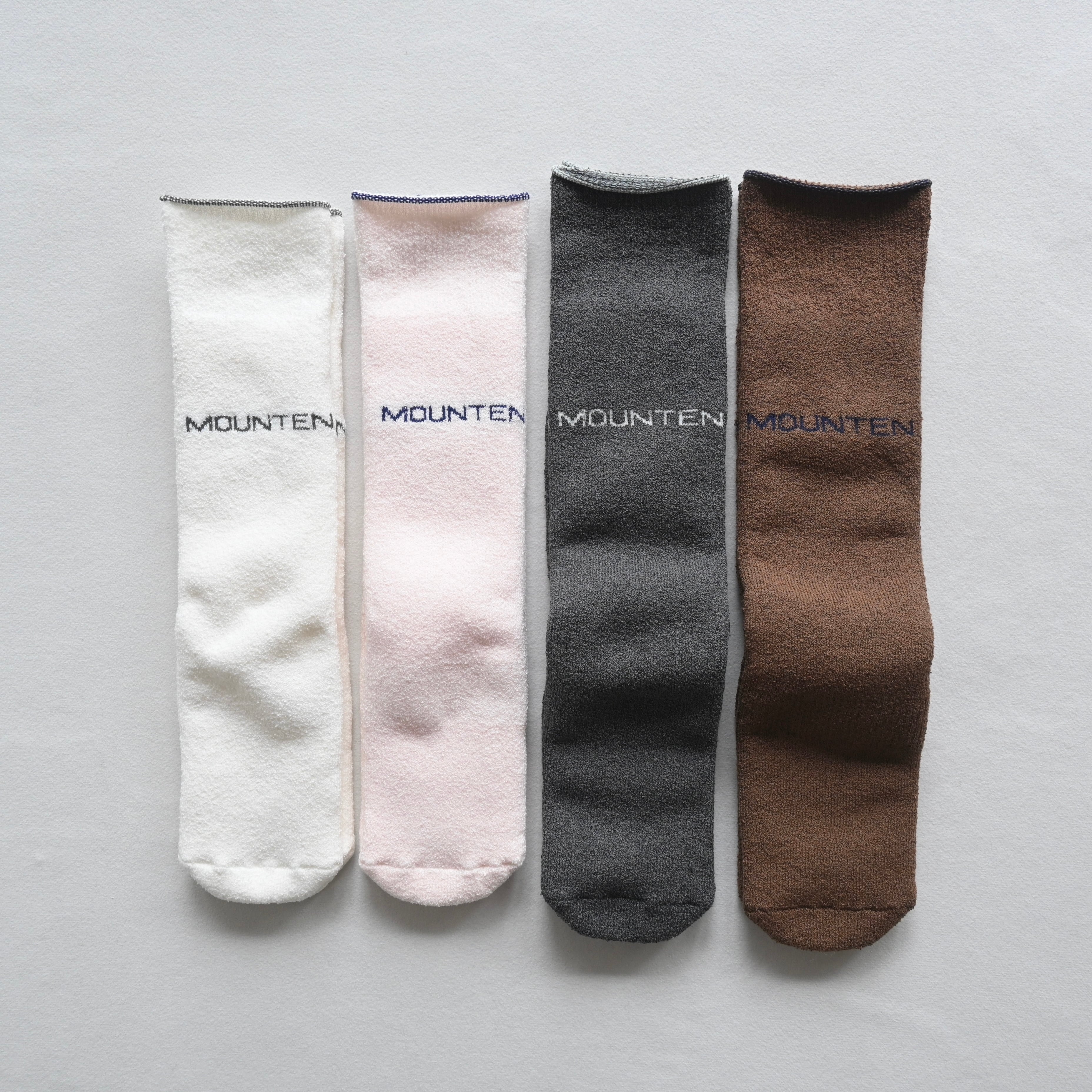 《MOUNTEN. 2026AW》MOUN TEN. logo tube socks / kids