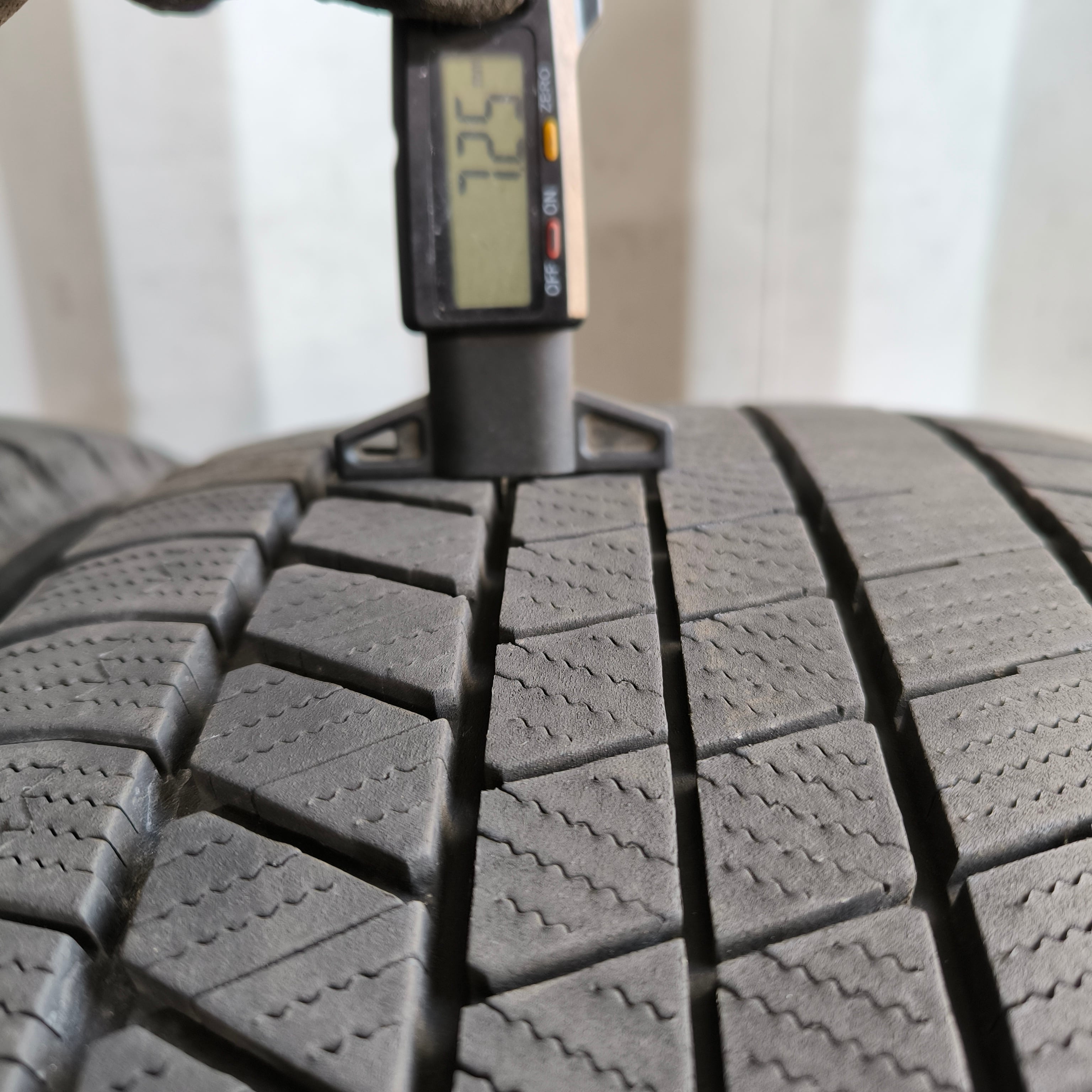 245/40R18 93Q BRIDGESTONE BLIZZAK VRX3 ブリヂストンブリザック VRX3