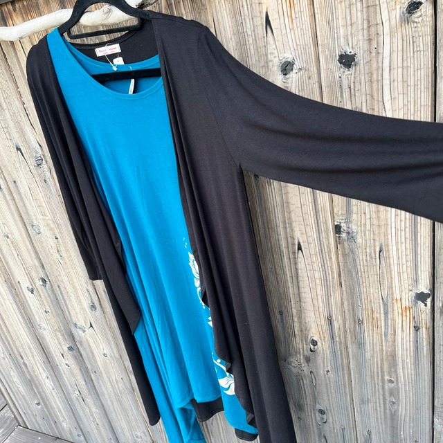 美シルエットデザインカーディガン