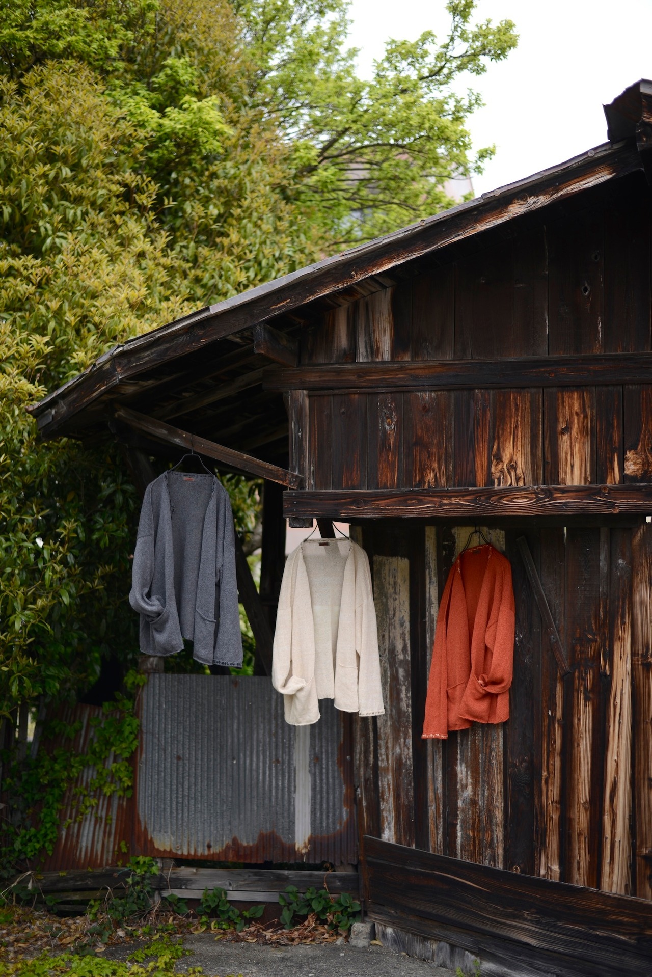 obafer / Ex. ″dog communication？″ hand stitch washi crew neck cardigan