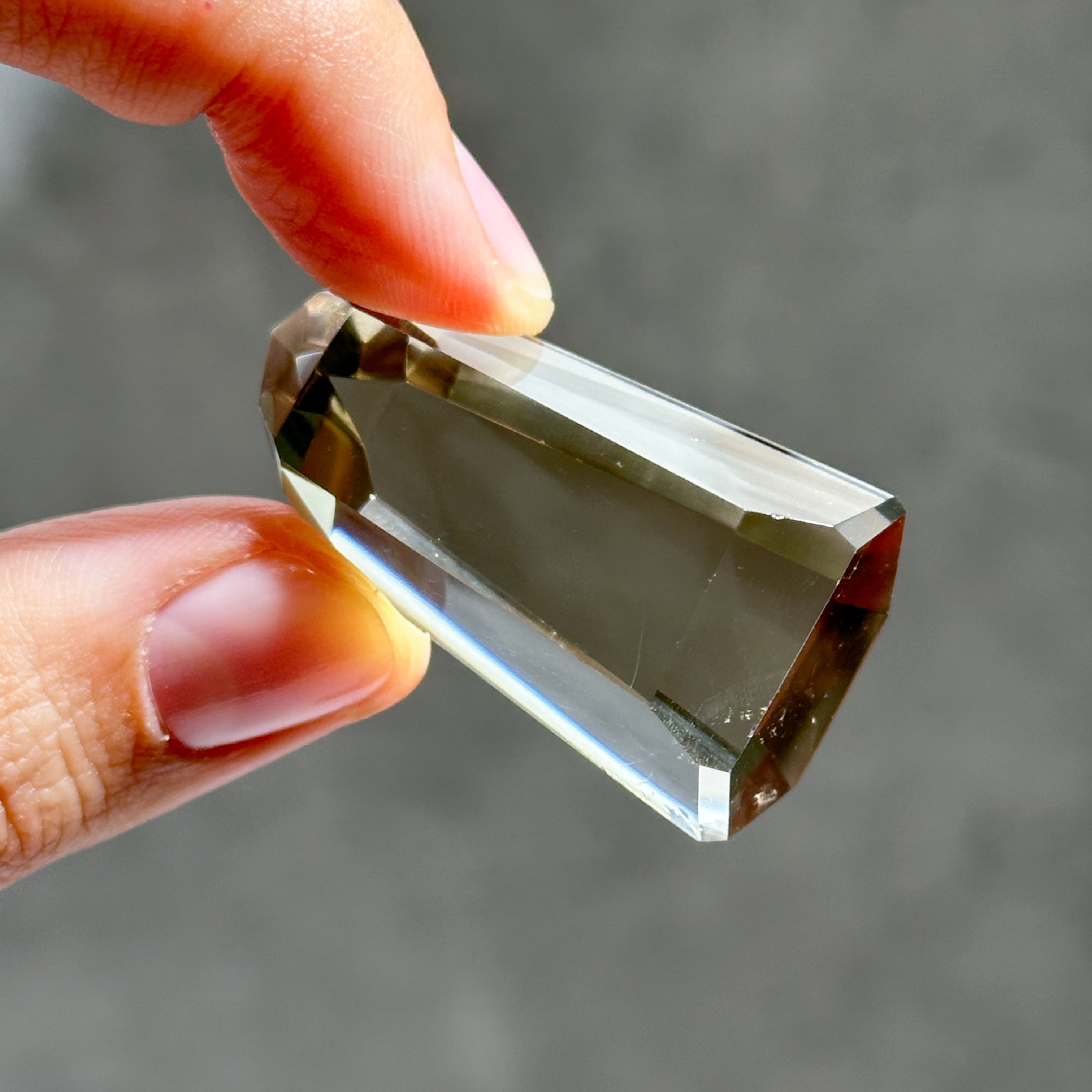 ファントム・透明感◎シトリン（黄水晶） タワー51◇ Citrine