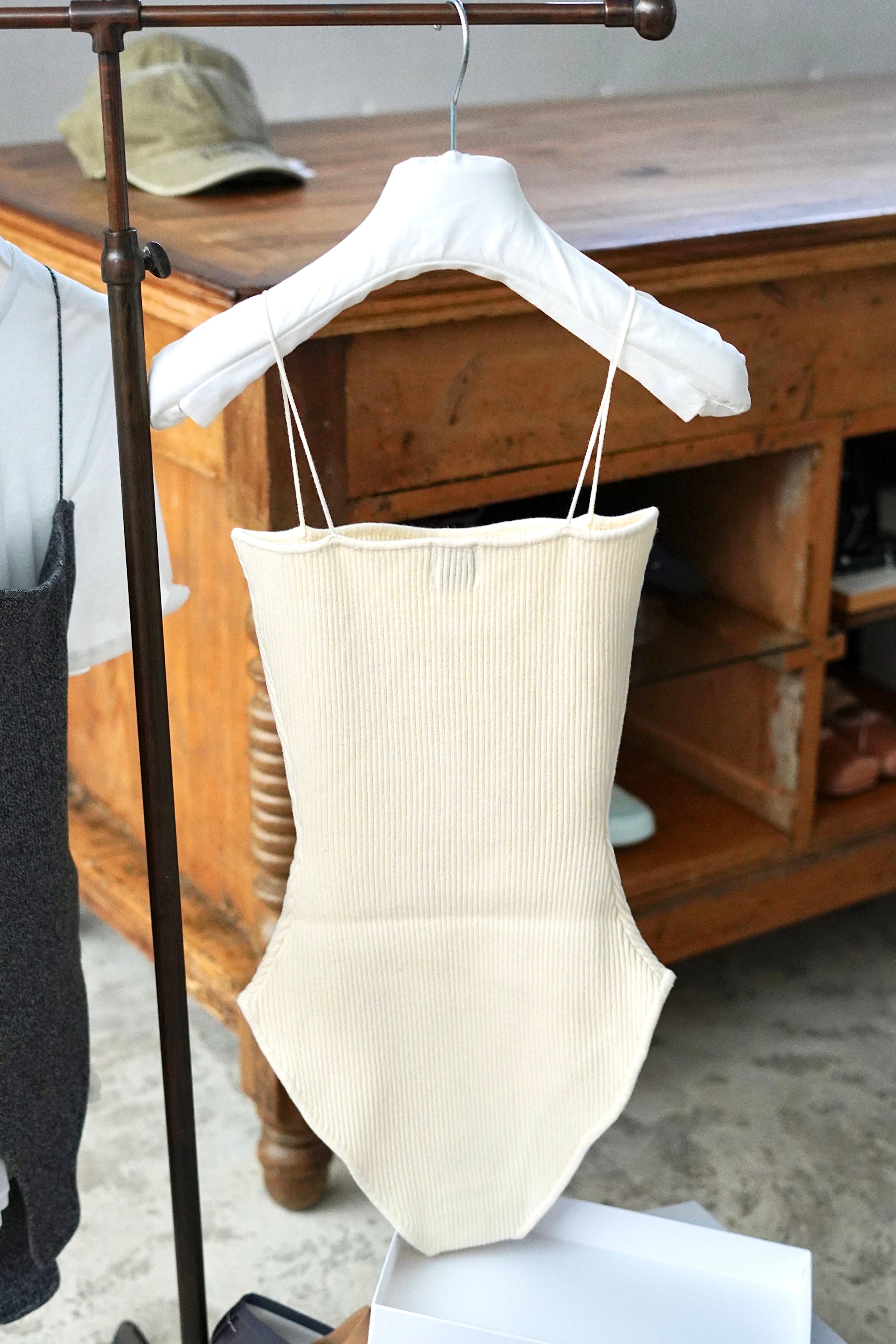 Mediam/ Knit Bare Bodysuit ( Ivory , Beige Mix , Black Mix