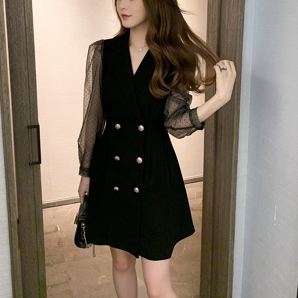 ワンピース レディース ドレス ミニワンピース ミニ丈 ショート丈 袖あり 長袖 ボリューム袖 パフスリーブ Vネック 襟付き タイト 細身 ストレート ドッキング シフォン ドッキング シースルー 大人可愛い きれいめ シンプル 上品 エレガント 清楚 フェミニン おしゃれ お洒落 綺麗 お嬢様 かっこいい クール おとな 送料無料 個性的 抜け感 無地 デート お出かけ 女子会 パーティー イベント ブラック 黒 春 夏 秋 二次会 10代 20代 30代 40代 韓国系 体型カバー 楽ちん 美脚