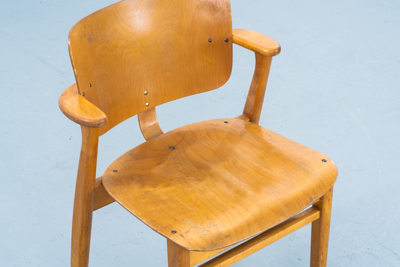 Ilmari Tapiovaara | Domus chair