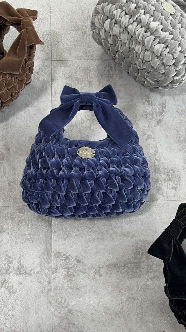triangle velvet ribbon bag medium 《butter yellow》