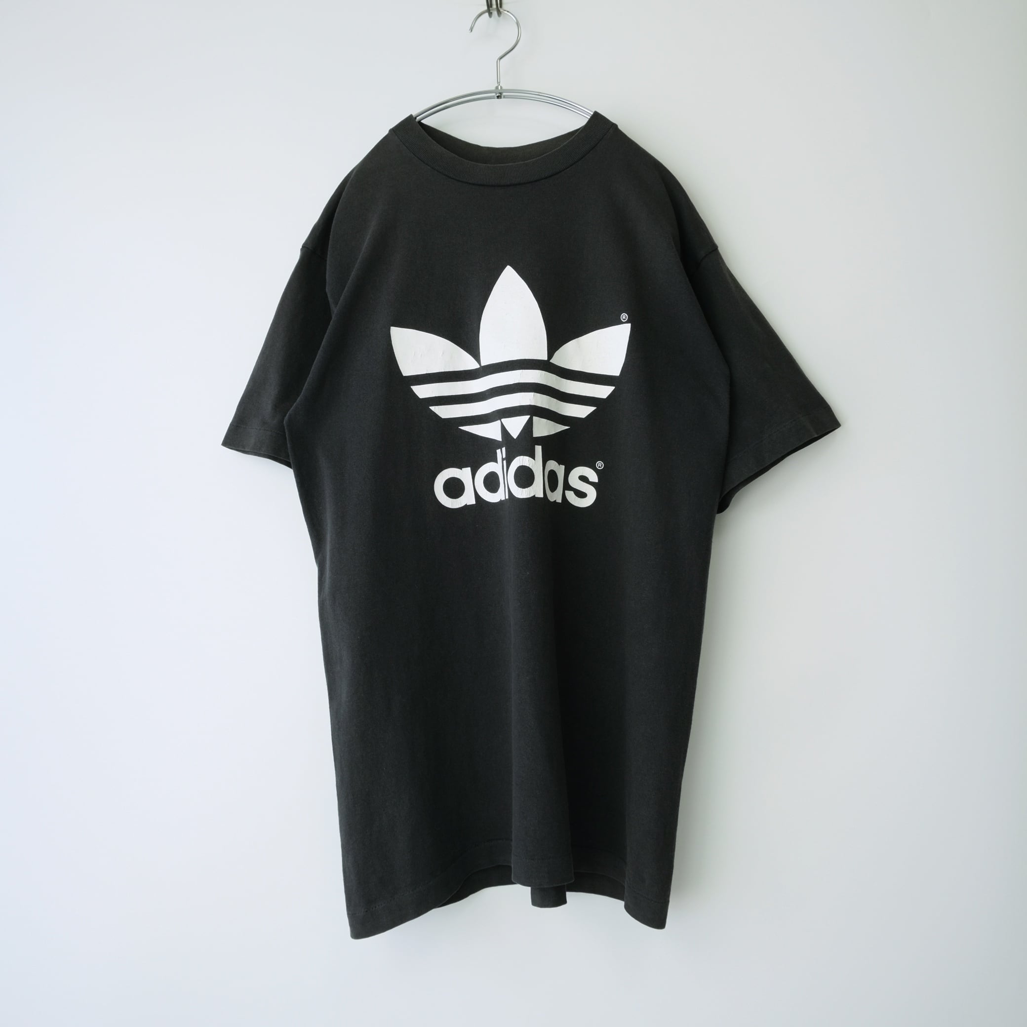 【adidas】90's USA製 プリントロゴ半袖Tシャツ 黒 M | RE:FOUND powered by BASE