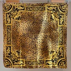 【86.5×87.5cm】豹柄スカーフ GOLD！