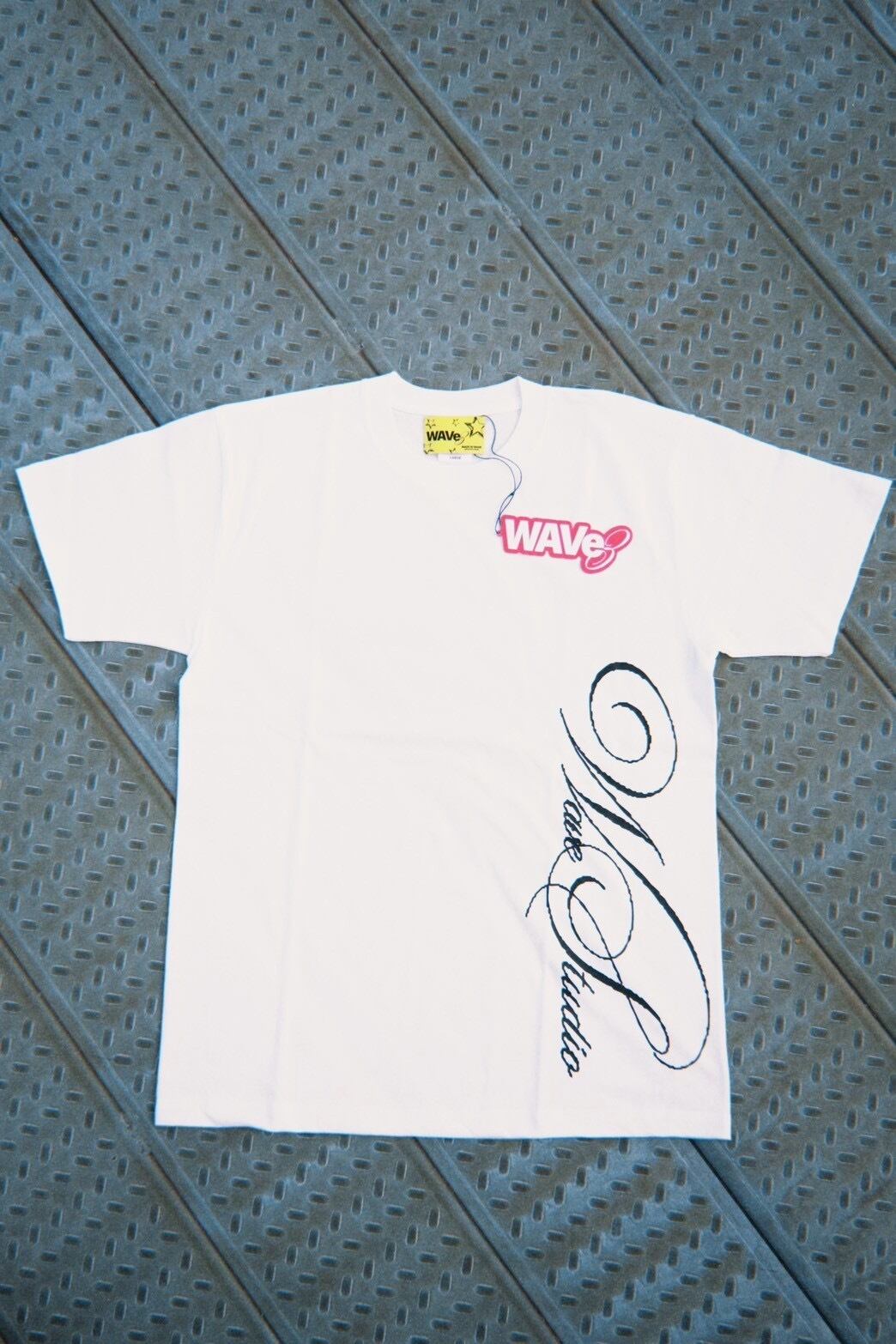 WAVE Cursive Logo T-shirt WHITE [WV02] | WAVe Studio