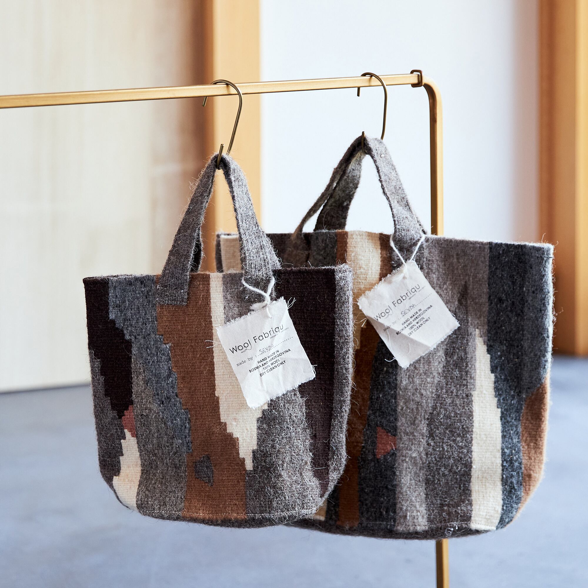 ハンドメイド　ウールバッグ Wool Fabrique トート バッグ／S size（NATURE）100%ウール手織り