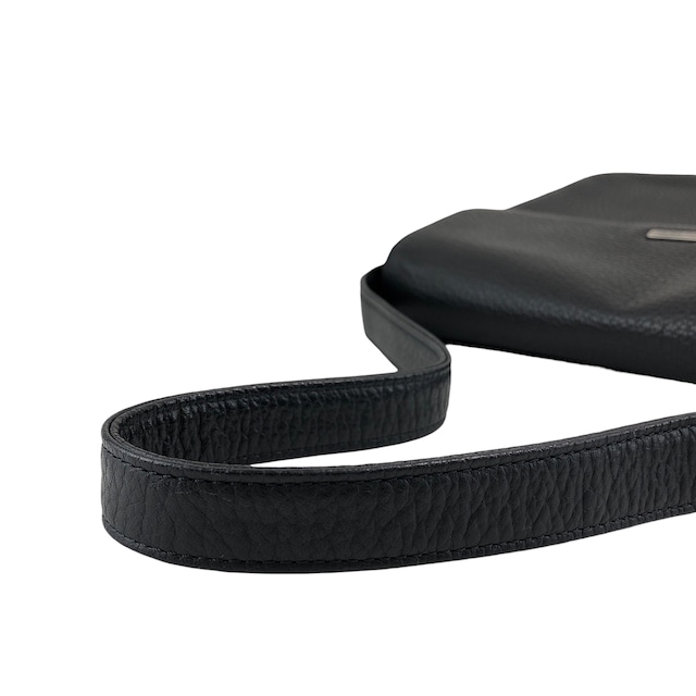 Yves Saint Laurent イヴ・サンローラン ショルダーバッグ ブラック ロゴ レザー セミショルダーバッグ vintage ヴィンテージ オールド vgm3f4