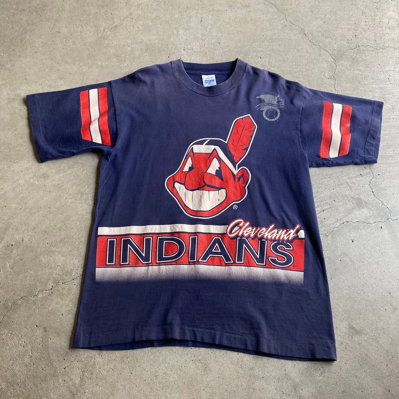 90s USA製　Indians 旧ロゴ　サンダー　プリント　Tシャツ