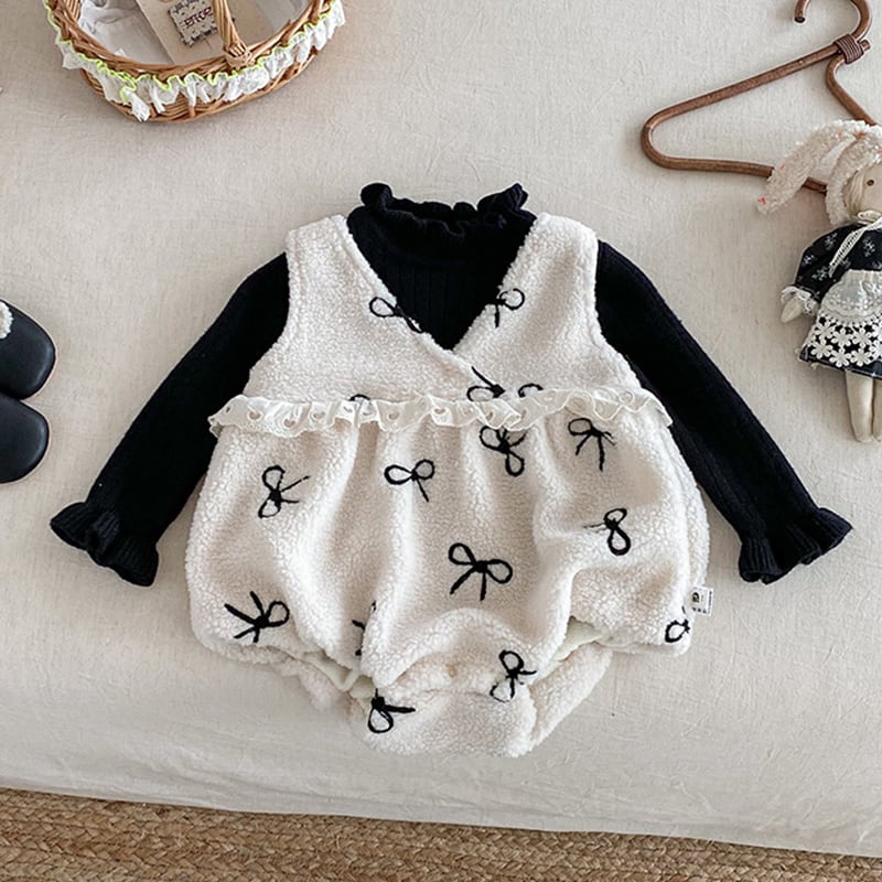 【BABY】冬作ボアリボン刺繍フリル裾ロンパース