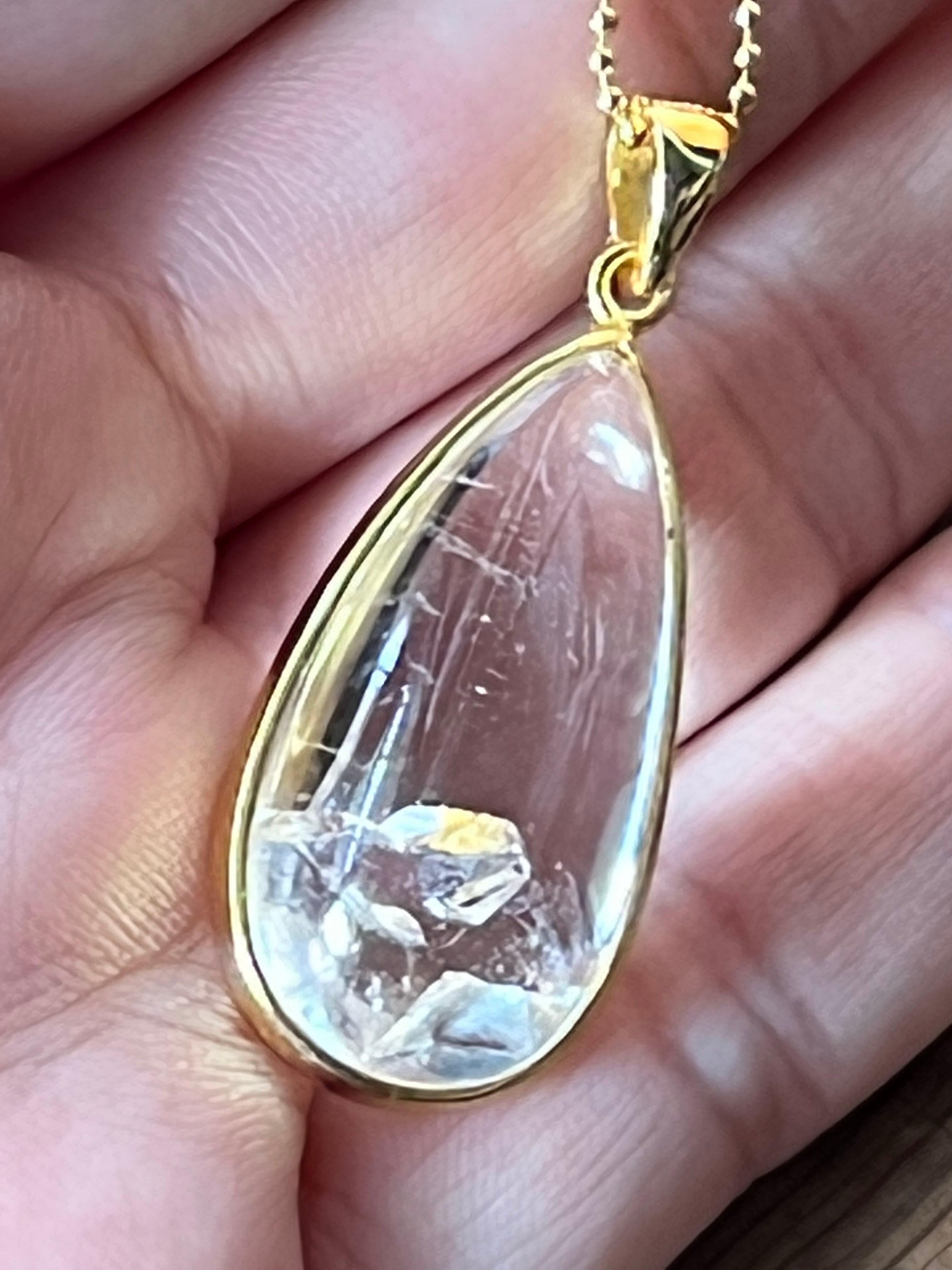 Gold 貫入水晶ペンダント