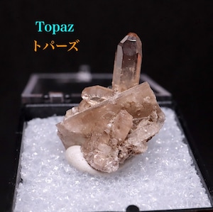 ユタ州産 トパーズ 結晶 ケース入り 5g 原石 標本 TZ246 鉱物　パワーストーン　天然石