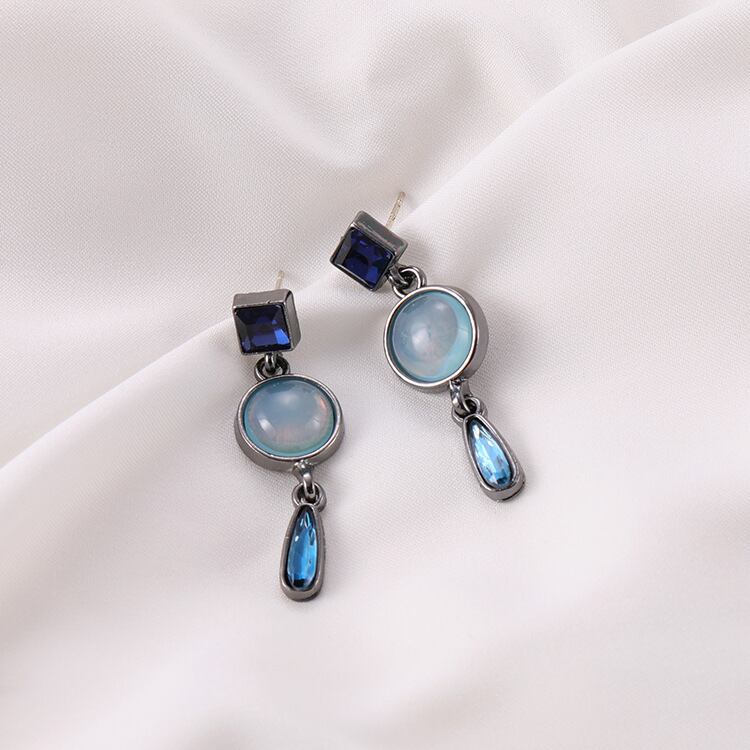 バロック風ピアス レトロ調