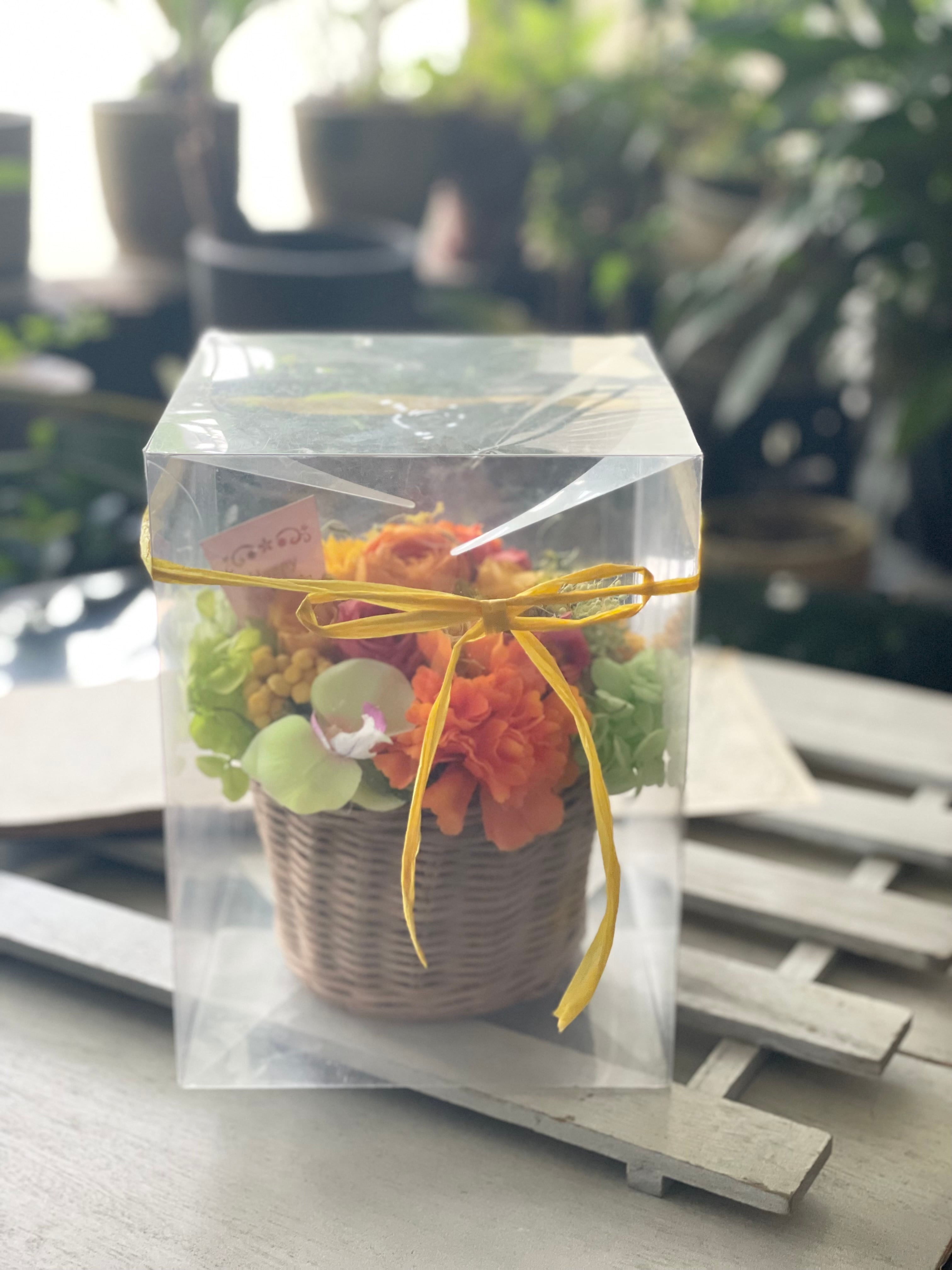 ビタミンカラーのバスケットアレンジ | 京都宇治市プリザーブド  