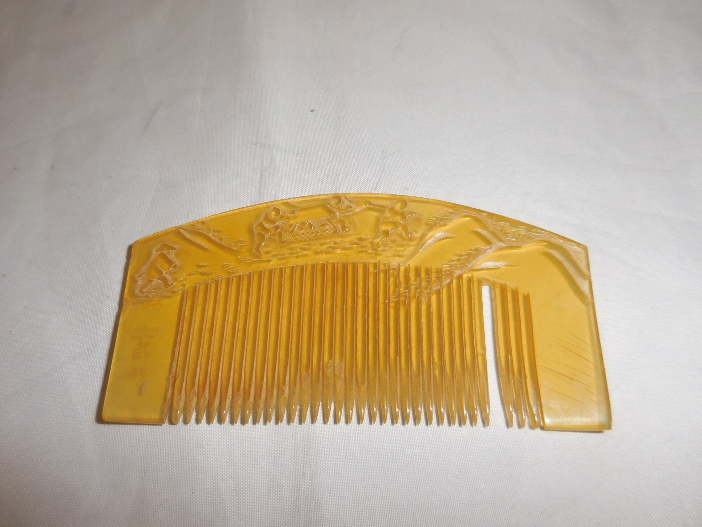 花彫刻の漆　鼈甲櫛 花彫刻の漆鼈甲櫛