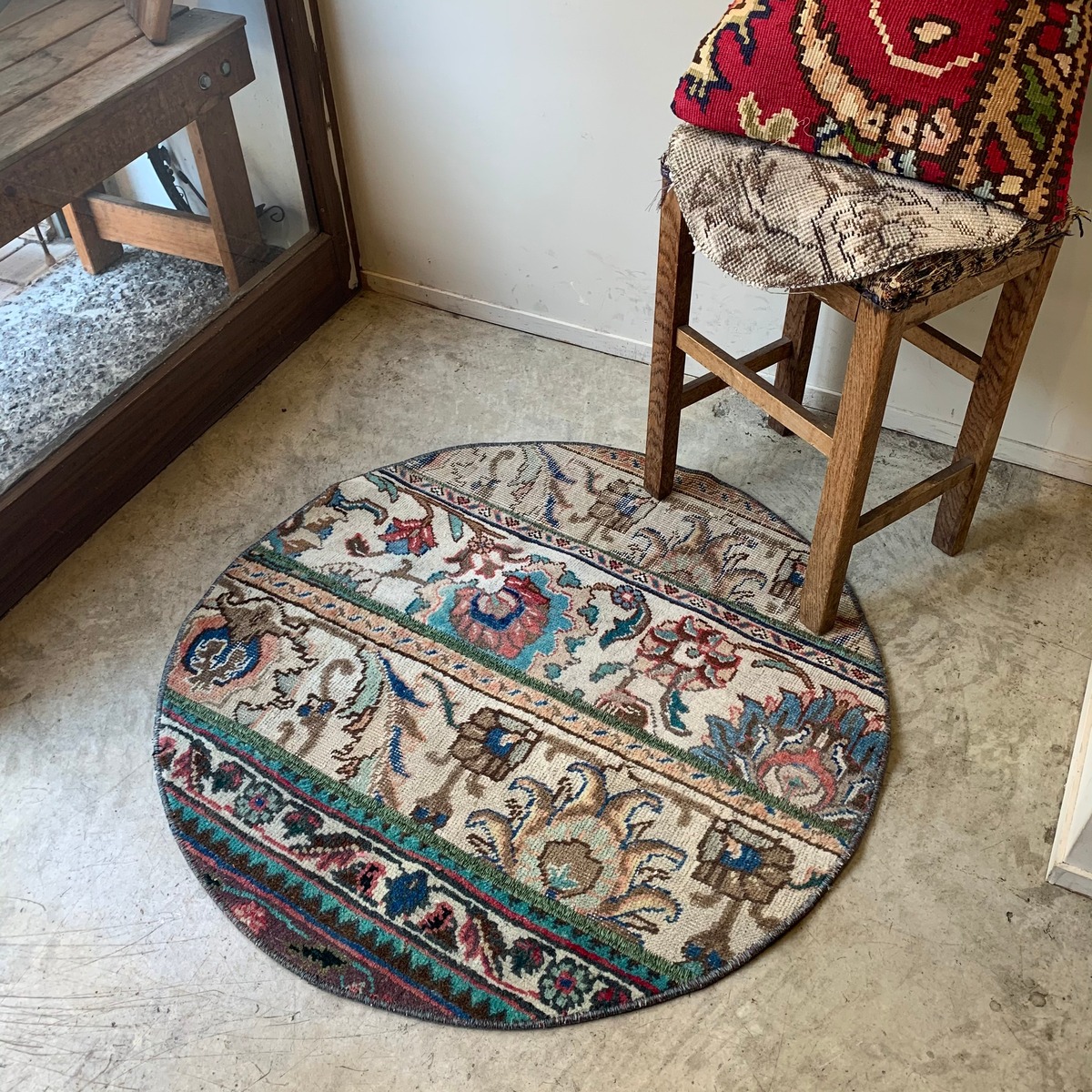 vintage KILIM circle rug / オールドキリムラグ（円形） | KILIG vintage