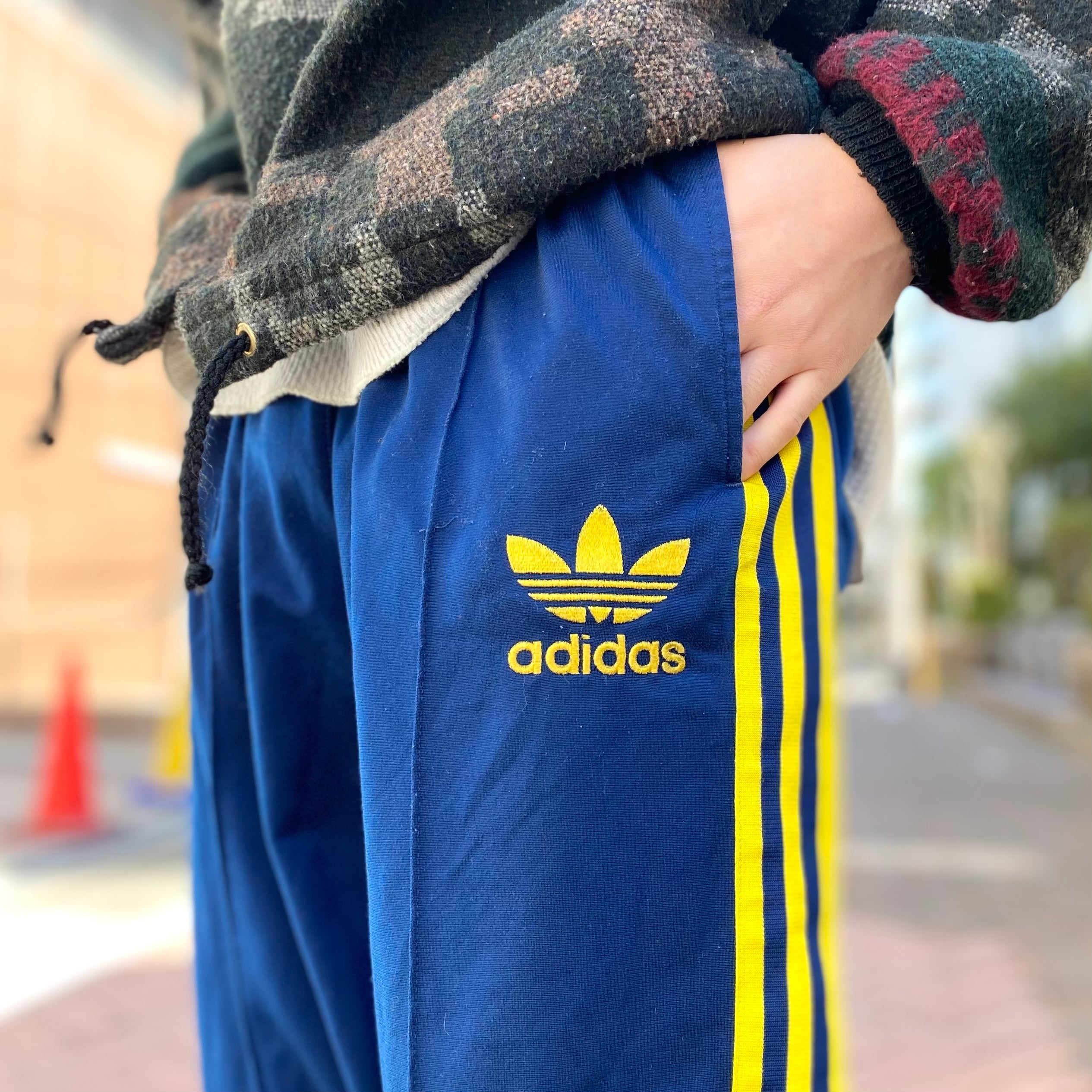 size : L 【 adidas 】アディダス トラック パンツ 紺 黄 古着 古着屋