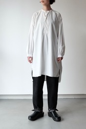 Antique collarless long shirt