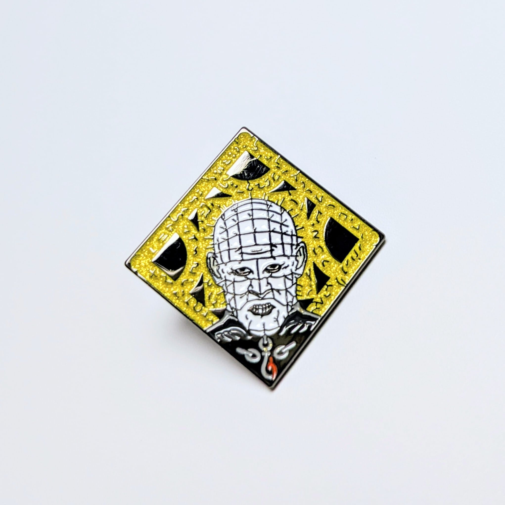 送料無料！ ☆ピンズ PINS☆ピンバッジ 【 Hellraiser （ヘルレイザー