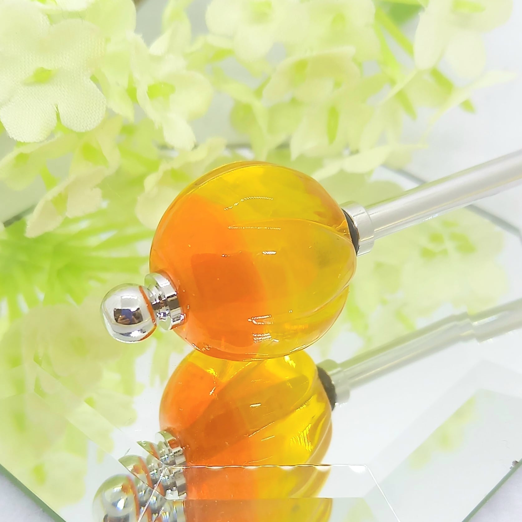 グラデーションのねじりとんぼ玉・簪 ～橙・黄