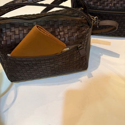 ブラックのみ再入荷しました、貴重品です。