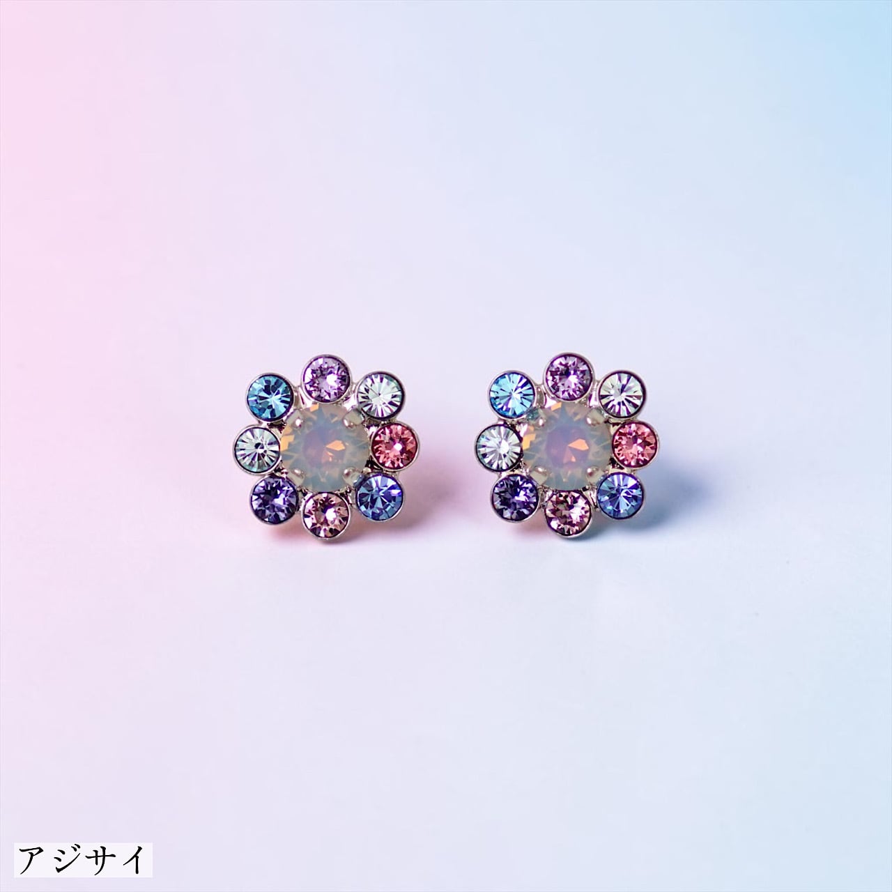 小花ピアス | MAKI NUMOTO (マキ ヌモト) ｜コスチュームジュエリー