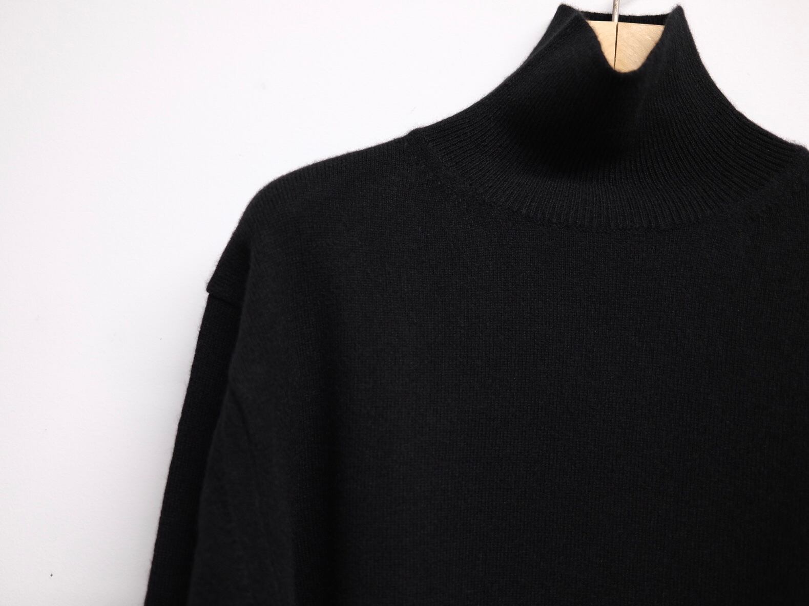 Men's BATONER” Essential INNOCENT CASHMERE TURTLE NECK” | Lapel