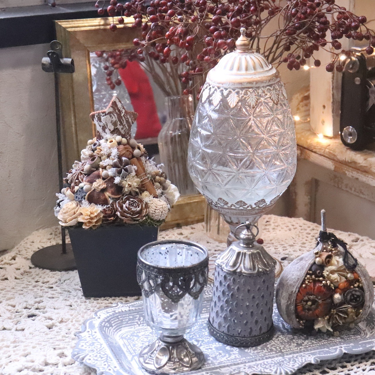木の実ツリーM　1点もの｜木の実の小さなクリスマス飾り　木の実いっぱい　冬のナチュラルインテリア　プレゼント　推し活におすすめ　
