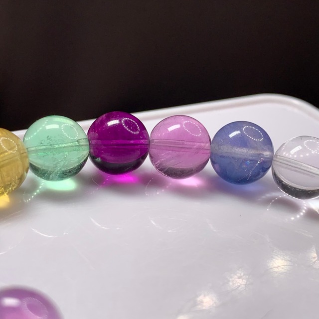 A17.色合いが綺麗なマルチカラーフローライトブレスレット