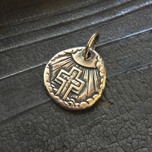 2020/12 限定ペンダント cross&sun 3 mini metal pendant