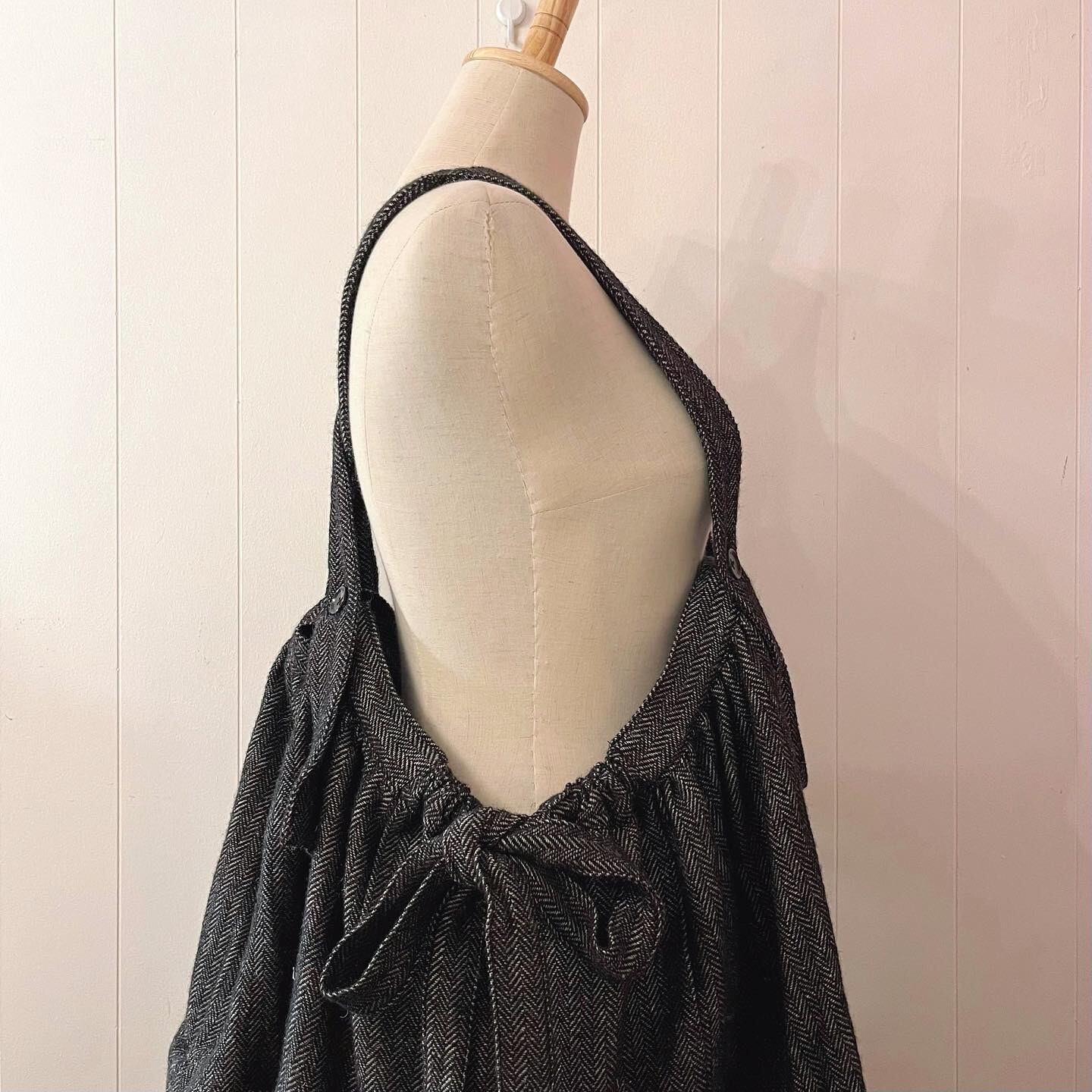 original / eight legs suspender skirt 1.