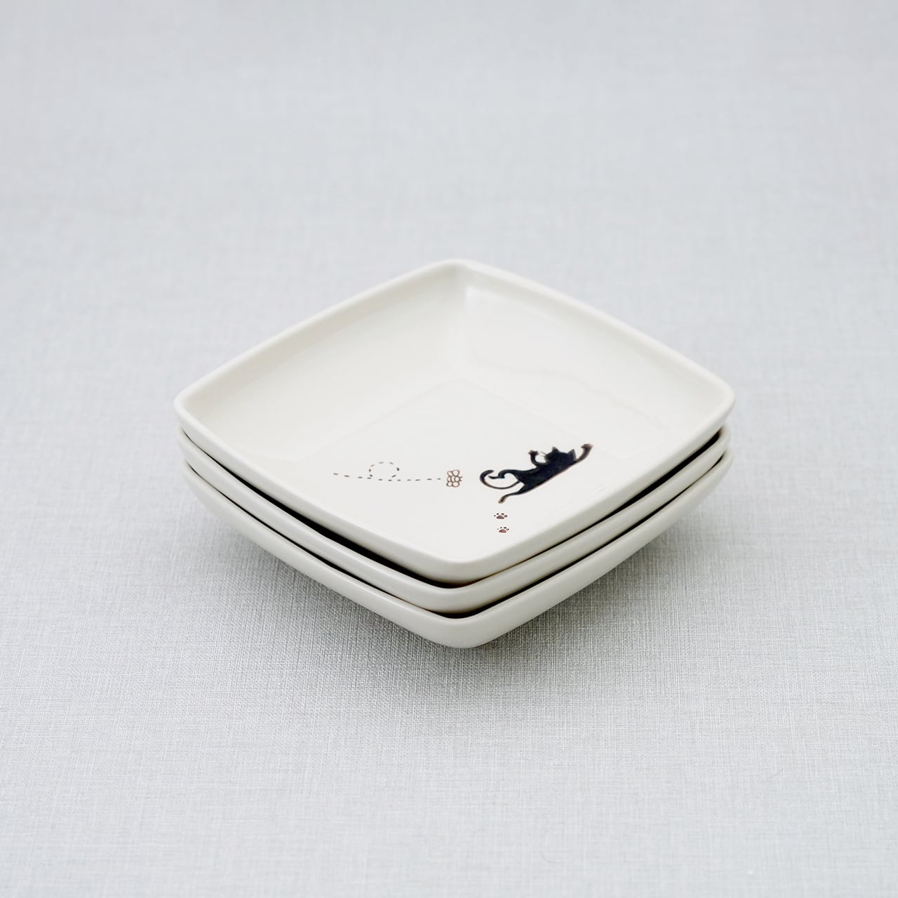 ぶらさがり猫 角預け鉢（クロ・ミケ・トラ） | 菊祥陶器／工房祥sho