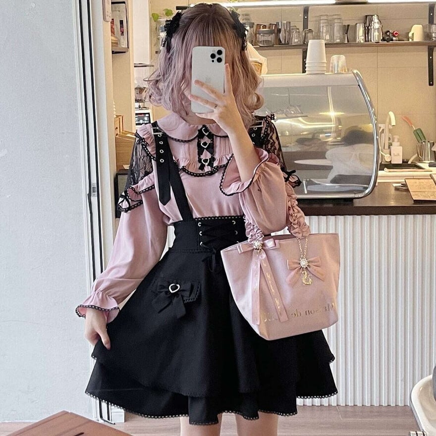 【即納】地雷系/量産型 レースフリル オフショルダー風 丸襟 ブラウス 甘辛MIX