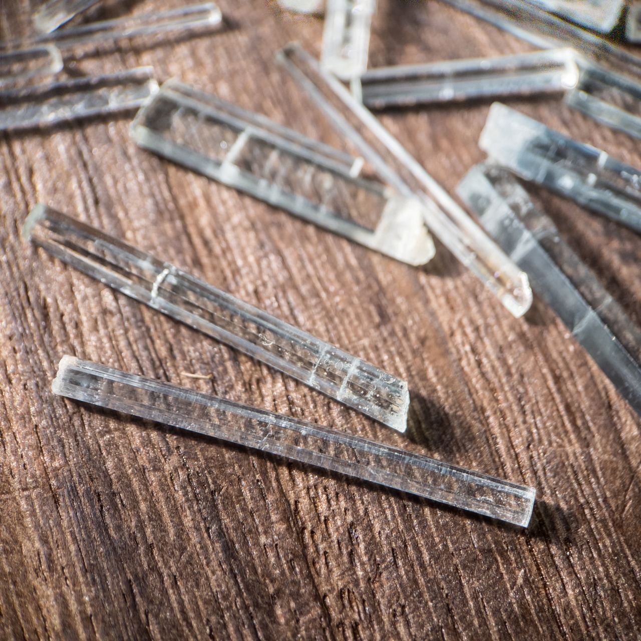 アクアマリンとアメジストのグリッド