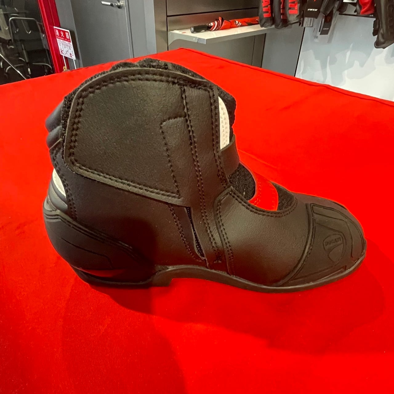 Ducati Theme 【低テクニカルブーツ】 | ドゥカティ千葉セントラル