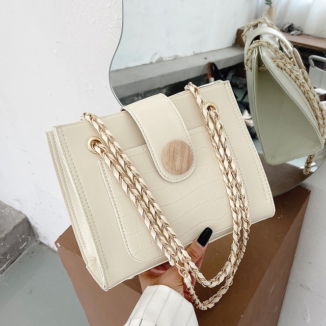 オールマッチチェーンバッグ2020人気の新しい流行のファッションシンプルな大容量ショルダーバッグネットレッドウエスタンスタイルの小さな正方形のバッグ Tiancai_Wing_Bag48291738882