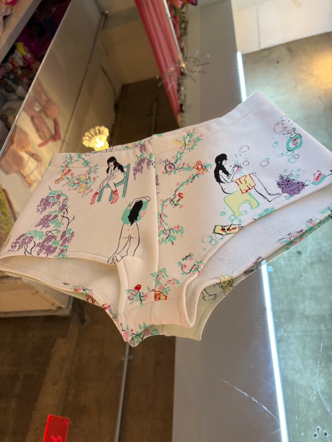 Ashley WILLIAMS  SHORTS / GREY 'DAY IN THE LIFE'