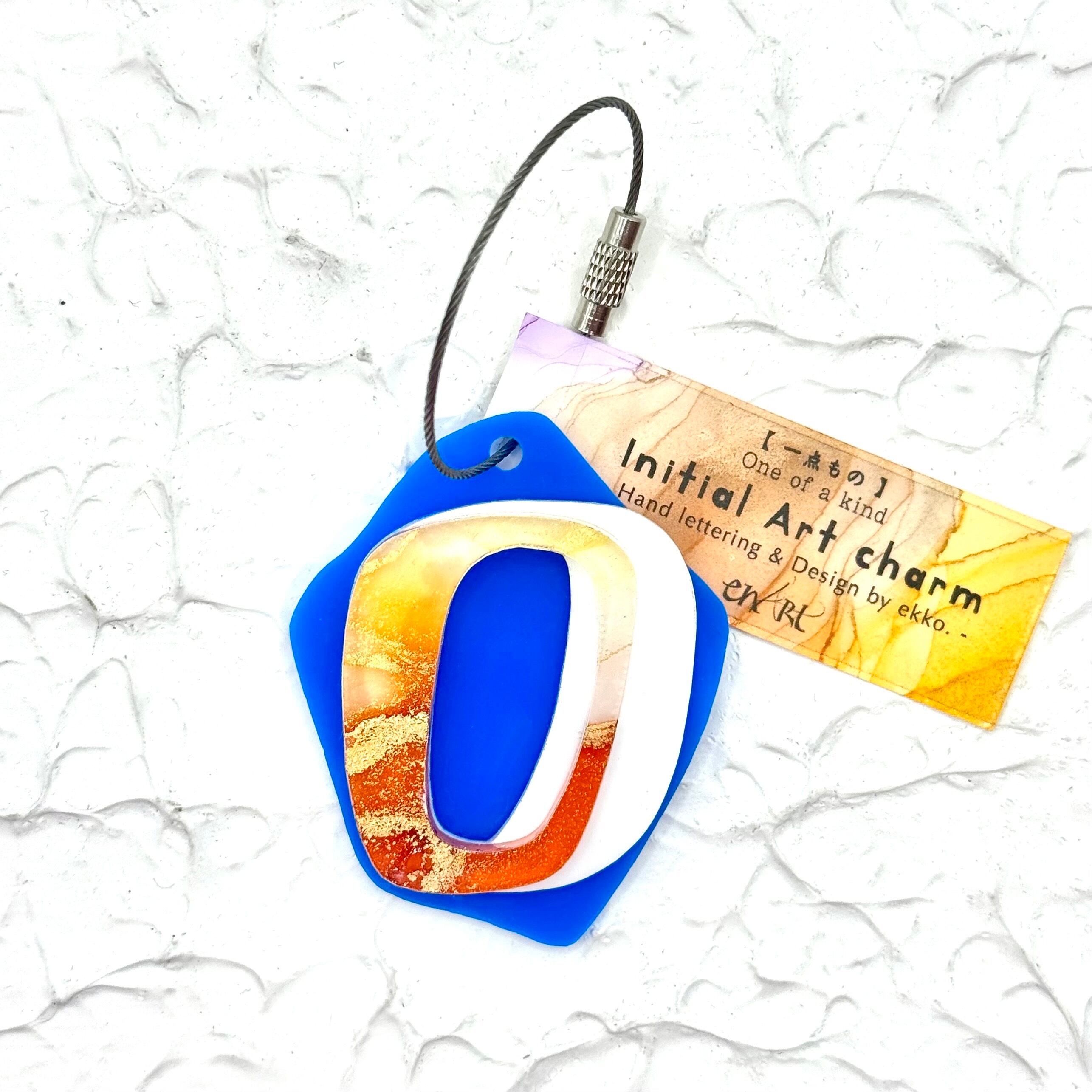 グロス♢イニシャルチャーム [ O ] Orange × White × Blue
