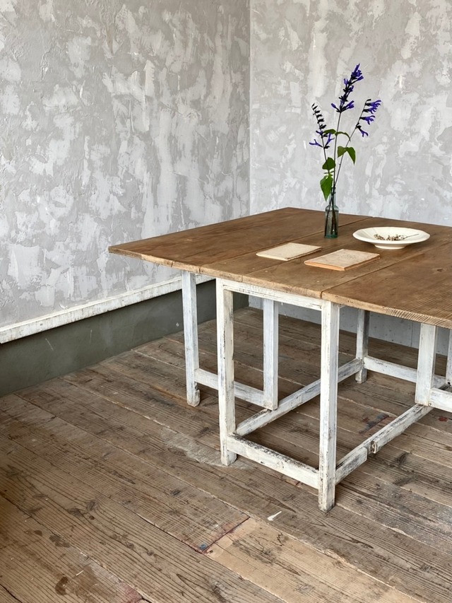 Low Table (A25-87)