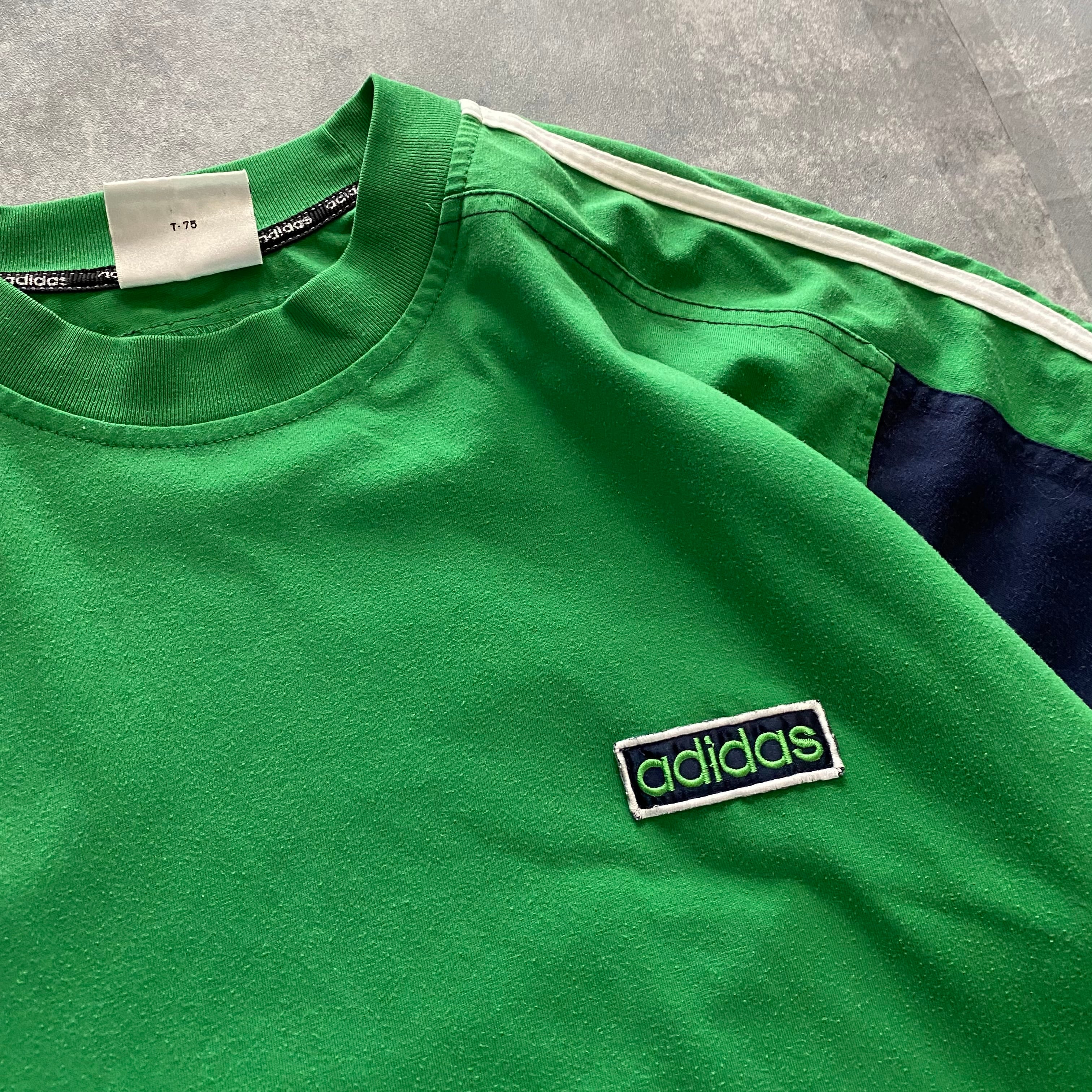 【90sオールド】アディダス　刺繍ロゴ　サイドライン ビンテージTシャツ