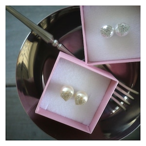 Heart bijou on Pearl