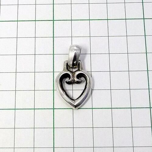 未使用！ワイルドでキュートなハートデザイン・シルバー925製トップ 送料無料！ワイルドでキュートなハートデザイン・シルバー925製トップ