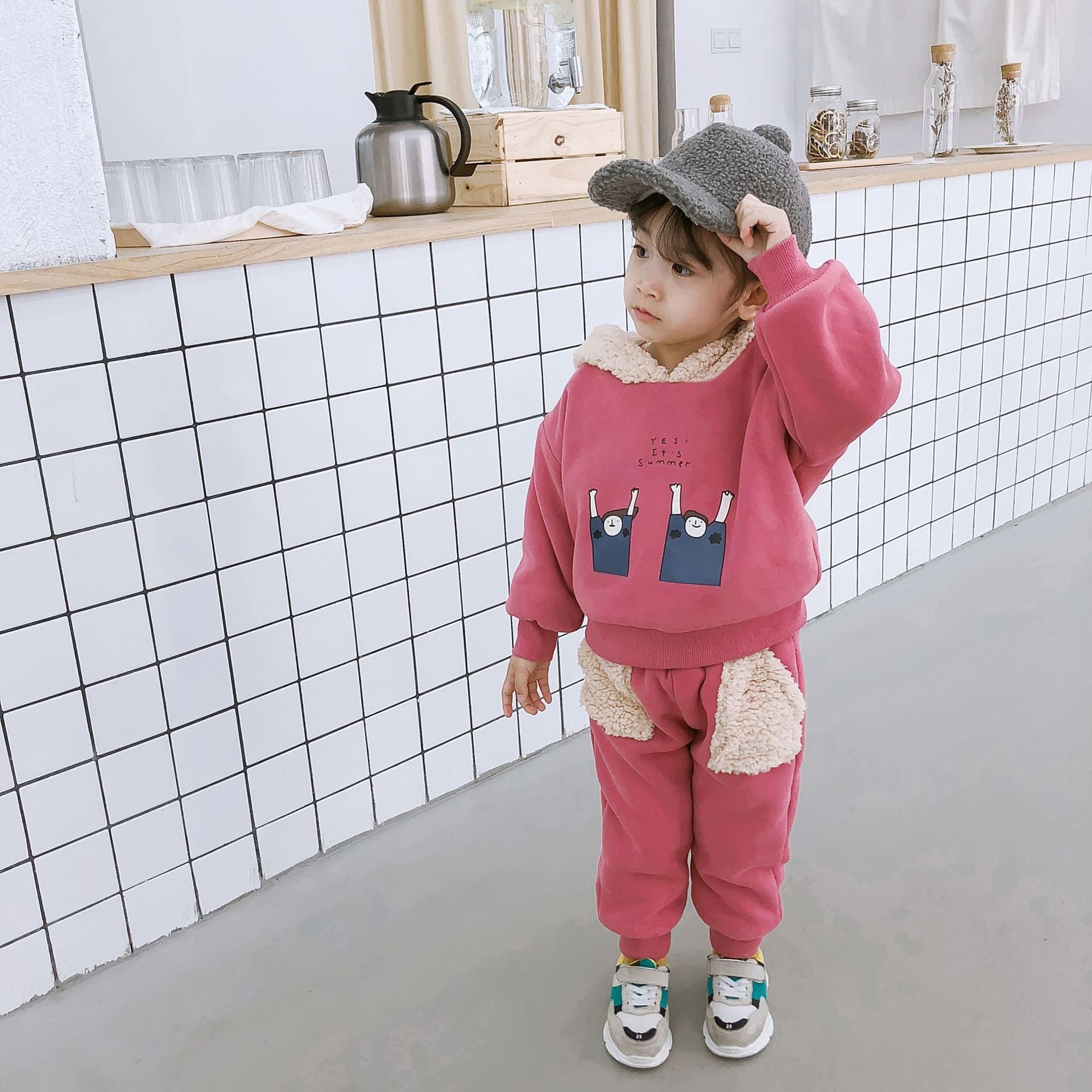 xiao0071)女の子もこもこボア付きプリント入りトレーナー＆長ズボン