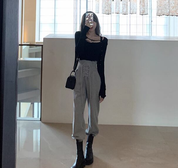 ボトムス パンツ スウェット 膝下 7分丈 ウエストマーク かわいい 大人可愛い シンプル カジュアル おしゃれ お洒落 かっこいい 大人女子 こなれ感 ラフ マニッシュ ボーイッシュ 個性的 無地 春 夏 秋 10代 20代 30代 40代 レディース 女性用 女の子 オフィス ビジネス OL 通勤 学生 通学 デート お出かけ 公園デビュー 女子会 お泊まり 休日 運動 ジム アウトドア リゾート 旅行 ガーデン 着回し 普段使い 美脚 脚長 XS S M L 灰色