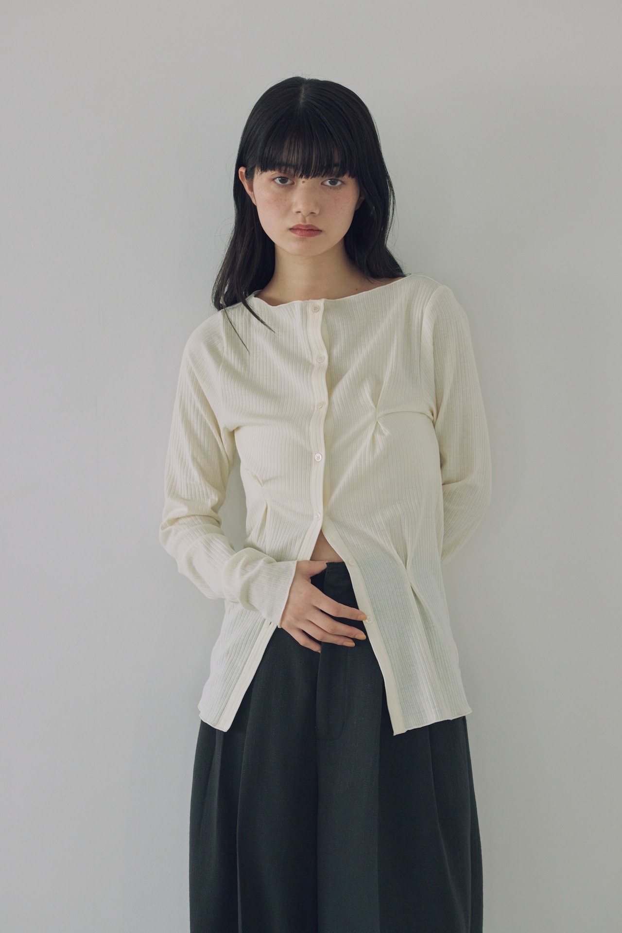 DU260523 Tuck Design Tops